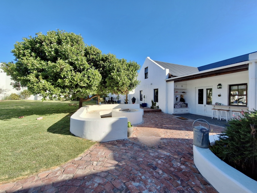 5 Bedroom Property for Sale in Grotto Bay Western Cape